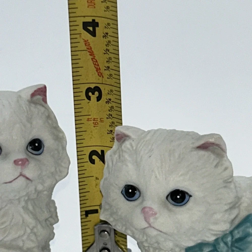 Vintage HOMCO Kittens #1428 Set Of 2 White Cats Bows Cat Kitten